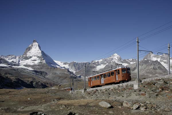 Das Matterhorn spiegelt sich im Riffelsee